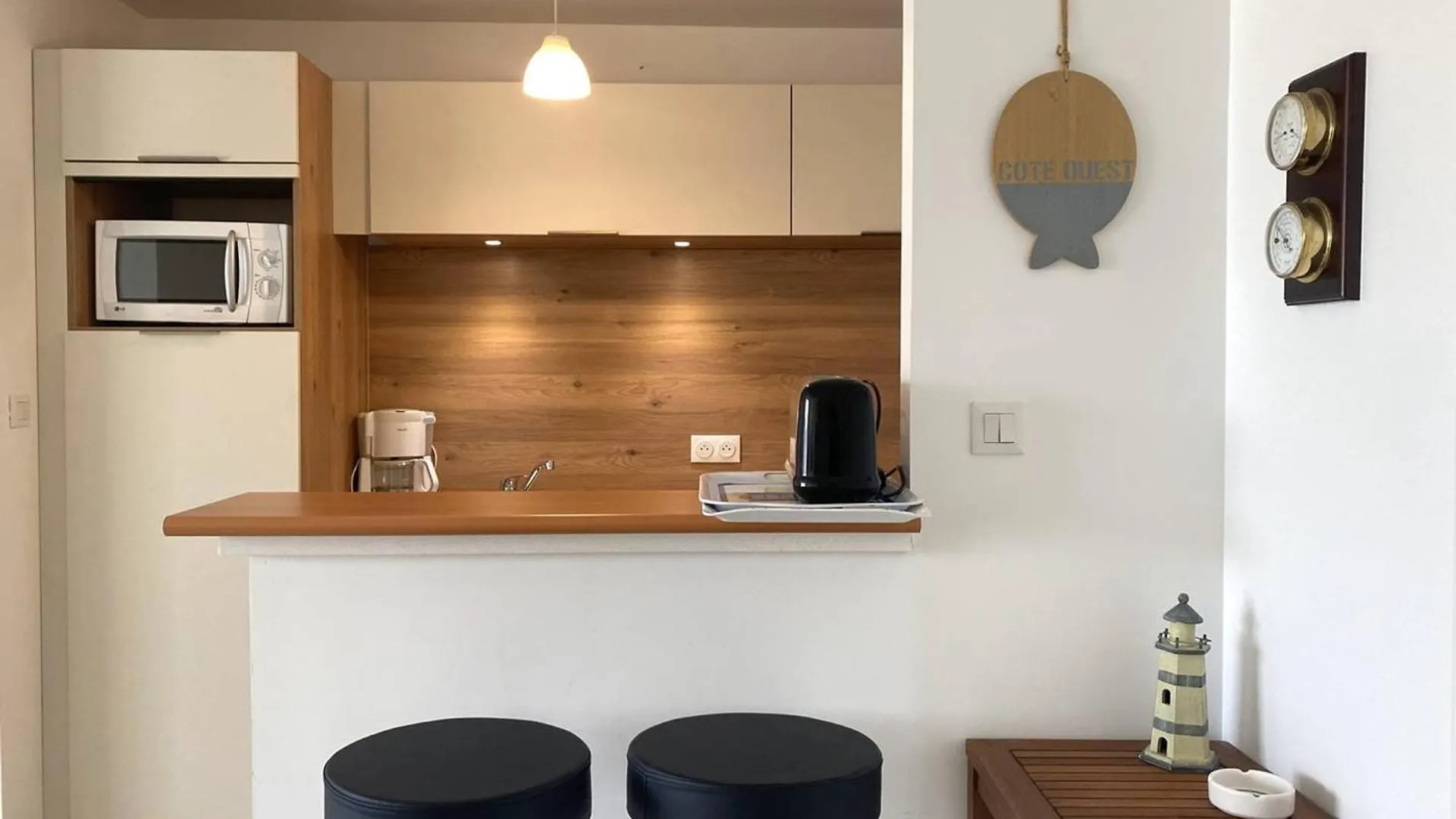 Appartement Avec Wifi A 50M De La Plage Coz Pors, Forum Et Aquarium A Tregastel - Fr-1-368-127